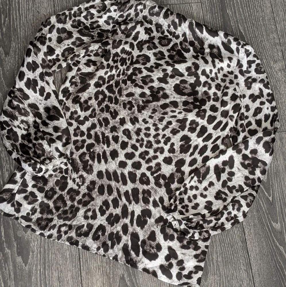 MICHAEL KORS - Yesler Leopard-Print Blouse - Picture 7 of 11